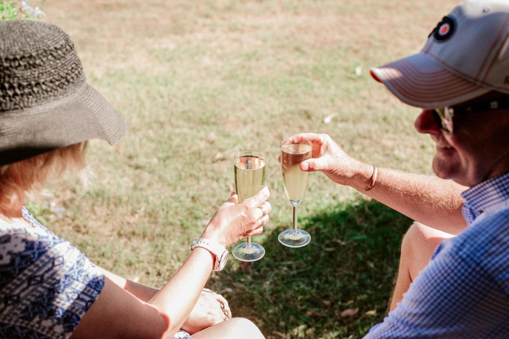 Tranquil Vale Vineyard Hotel Luskintyre Екстериор снимка